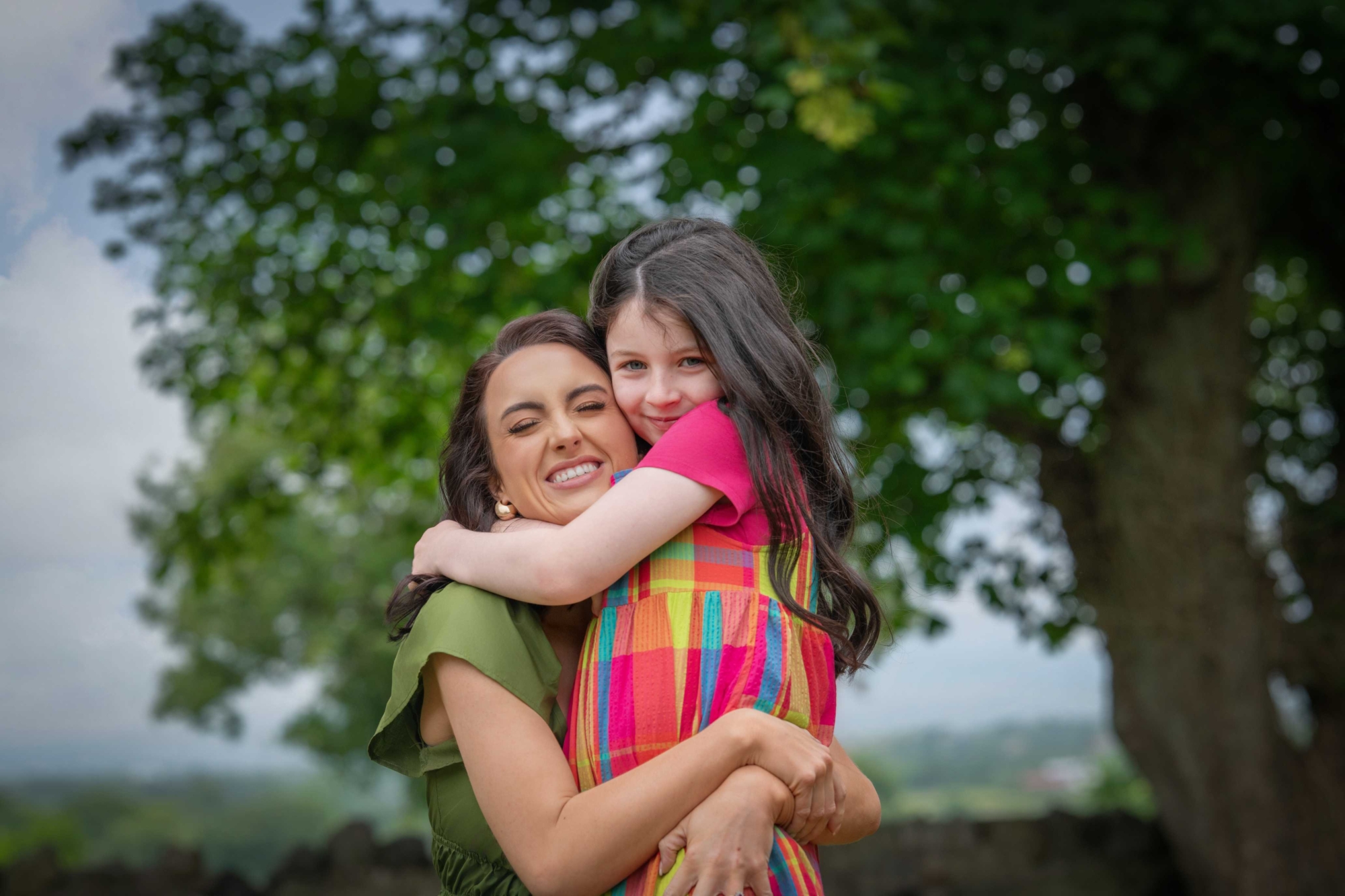 King John’s Castle family photoshoot, Thomond Bridge family photography, River Shannon family photos Limerick, Limerick Milk Market photoshoot, Georgian Quarter Limerick photography, People’s Park Limerick family photos, University of Limerick family photography, Clare Glens family photoshoot, Ballyhoura family photography, Lough Gur family photos, Curraghgour riverside family photography, Urban family photography Limerick, Lifestyle family photoshoot Limerick, City centre family photography Limerick