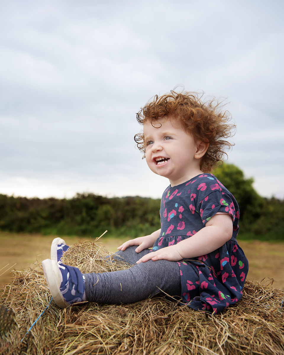 King John’s Castle family photoshoot, Thomond Bridge family photography, River Shannon family photos Limerick, Limerick Milk Market photoshoot, Georgian Quarter Limerick photography, People’s Park Limerick family photos, University of Limerick family photography, Clare Glens family photoshoot, Ballyhoura family photography, Lough Gur family photos, Curraghgour riverside family photography, Urban family photography Limerick, Lifestyle family photoshoot Limerick, City centre family photography Limerick